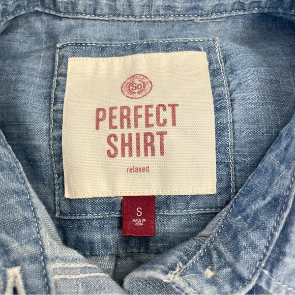 SO Perfect Chambray Tank Button Up Size Small - Picture 3 of 7